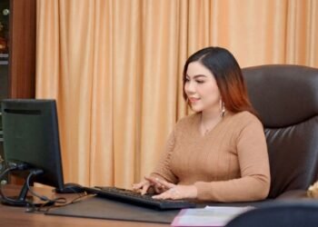 Sugesti Edward (Motivator Bisnis dan Pengusaha)